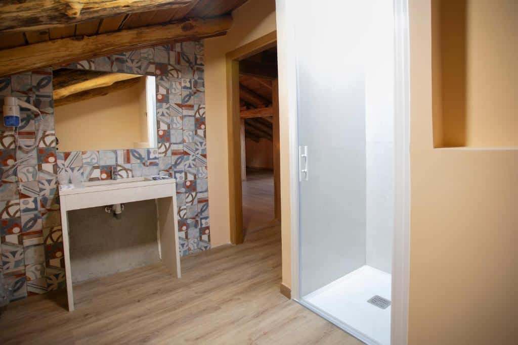 Baño, Hotel Novoa, para peregrinos del camino de Santiago
