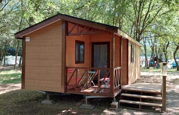 Camping Vila de Sarria, petfriendly, glamping, bungalow