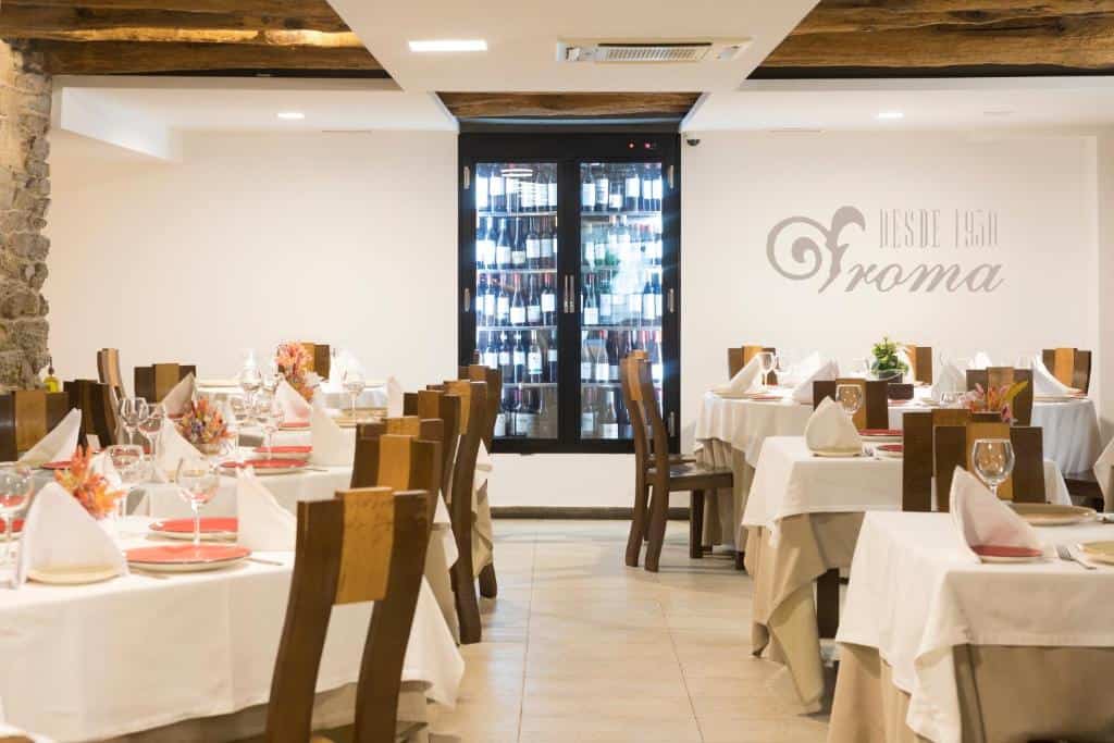 Restaurante Hitel Roma , Sarria, peregrinos camino de Santiago