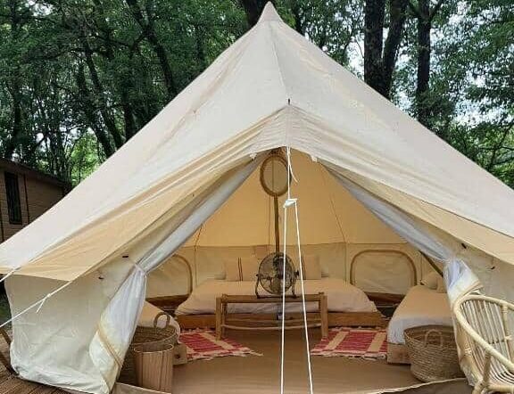 Camping Vila de Sarria, Glamping, bungalow, petfriendly